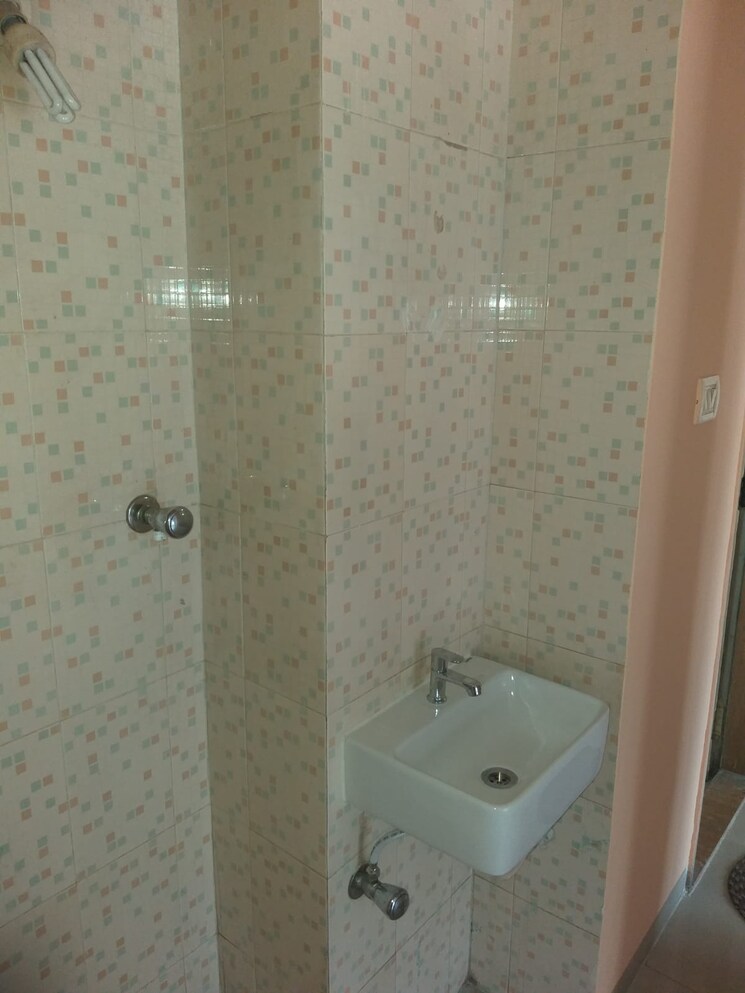 Bathroom, trimbak-towers 1 Bedroom 700 Sq.Ft. Apartment In Cbd Belapur Sector 15 Navi Mumbai 9274463