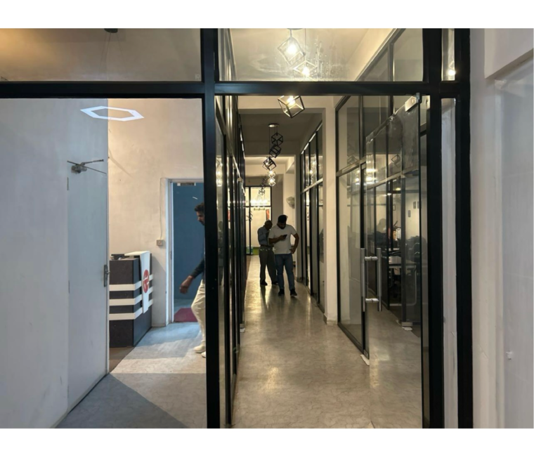 Gym, sector 6 Commercial Office Space in IT/SEZ 2550 Sq.Ft. In Sector 6 Noida 9274464