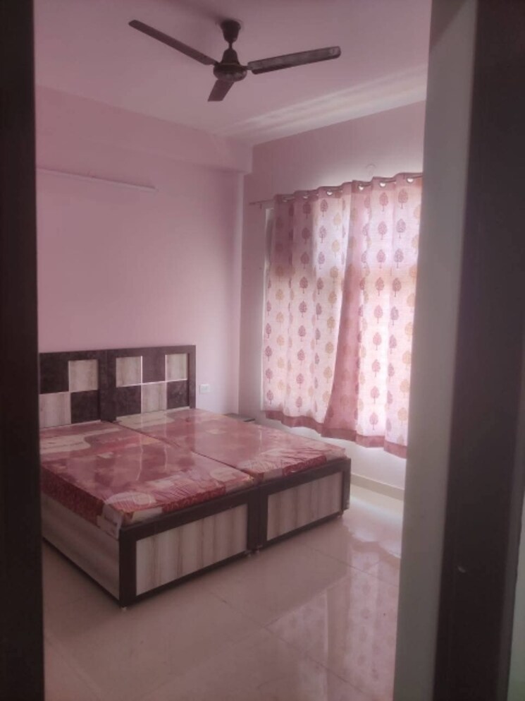 Bedroom, greenwood-city 2 Bedroom 1350 Sq.Ft. Builder Floor In Sector 40 Gurgaon 9274477