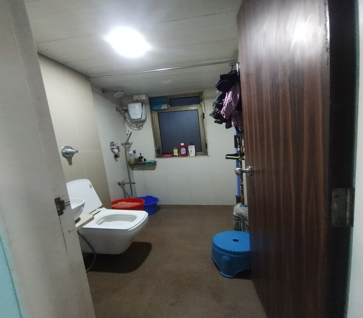 Bathroom, matunga east 2 Bedroom 800 Sq.Ft. Apartment In Matunga East Mumbai 9274485