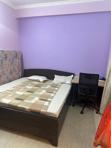 Bedroom in 3 BHK Builder Floor at DLF Star Mall, Sector 30 – for Rent