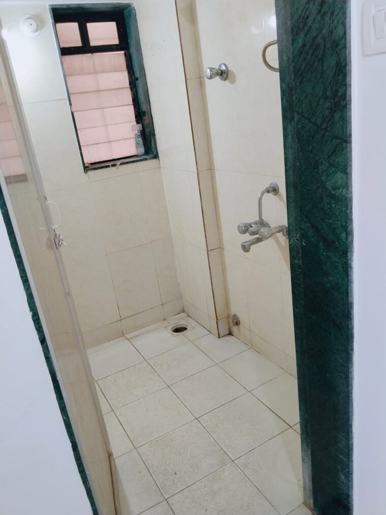 Bathroom, puranik-city 1 Bedroom 450 Sq.Ft. Apartment In Kasarvadavali Thane 9274494