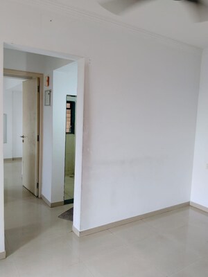 Room in 1 BHK Apartment at Puranik City, Kasarvadavali – for Rent