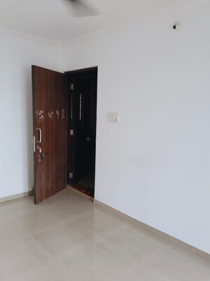 Room in 1 BHK Apartment at Puranik City, Kasarvadavali – for Rent