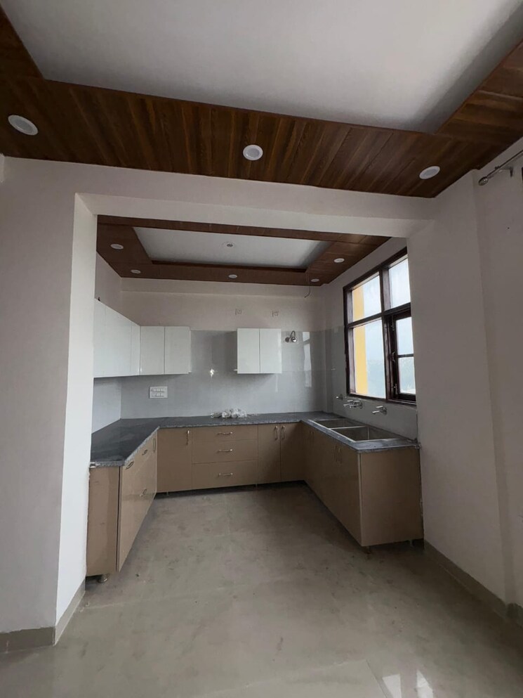 Kitchen, dhakoli 2.5 Bedroom 128 Sq.Yd. Apartment In Dhakoli Zirakpur 9274500