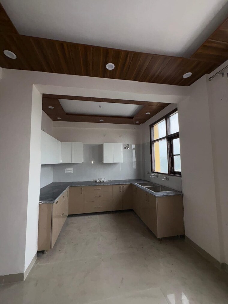 Kitchen, dhakoli 2.5 Bedroom 128 Sq.Yd. Apartment In Dhakoli Zirakpur 9274500