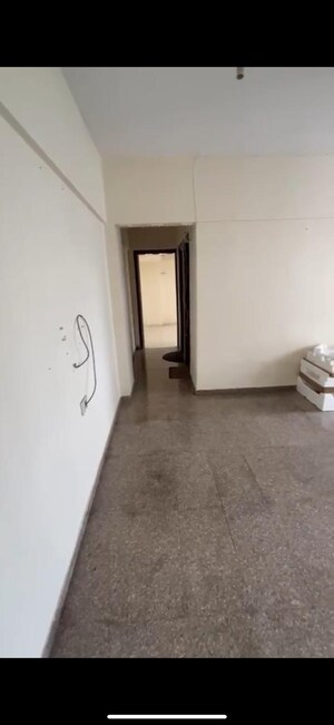 Room in 1 BHK Apartment at Lalani Velentine Apartments II, Goregaon East – for Sale