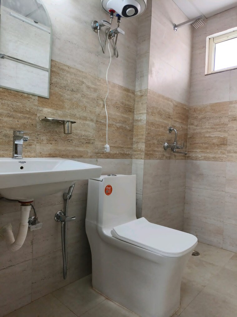 Bathroom, sector 38 1 RK 900 Sq.Ft. Builder Floor In Sector 38 Gurgaon 9274551