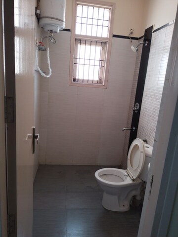 Master Bedroom in 2 BHK Builder Floor at SS 100, Sector 49 – for Rent