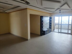 Room in 4 BHK Apartment at Skav Ohana, Kr Puram – for Sale