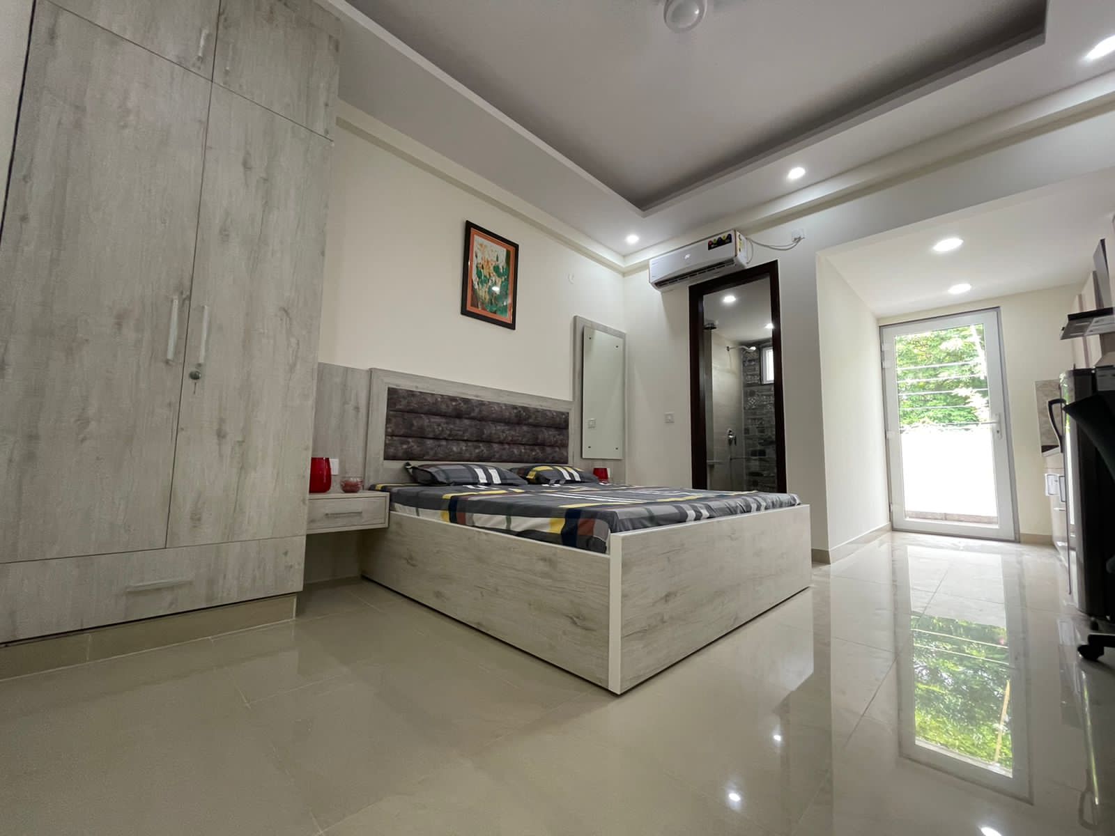 1 Rk+ Pooja Room,Servant Room Builder Floor For Rent in Sector 31
