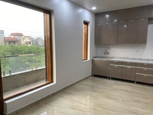 Master Bedroom in 3 BHK Builder Floor at RWA Apartments Sector 41, Sector 41 – for Rent