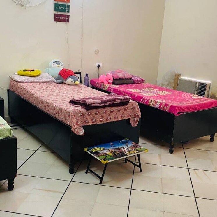 Bedroom, sector 55 Pg For Girls In Sector 55 9274607