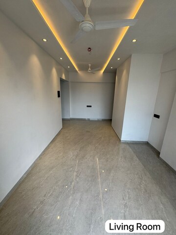 Room in 1 BHK Apartment at Silver Arch Eden woods, Andheri West – for Rent