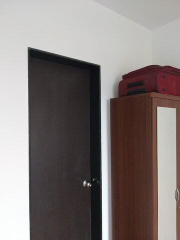 Room in 2 BHK Apartment at Kolte Patil Stargaze, Bavdhan – for Rent