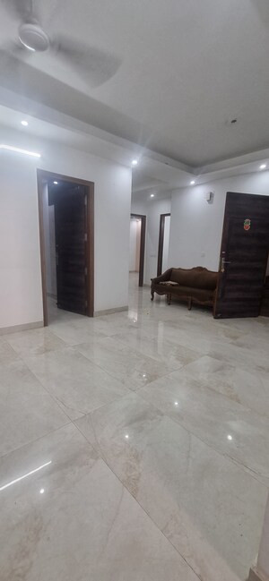 Furnished Amenities in 2 BHK Builder Floor at Sai Kunj New Palam  vihar, New Palam Vihar Phase 3 – for Sale
