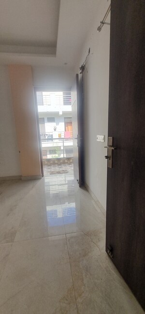 Building Lobby in 2 BHK Builder Floor at Sai Kunj New Palam  vihar, New Palam Vihar Phase 3 – for Sale