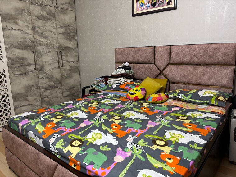 Bedroom, sector 15 3 Bedroom 1500 Sq.Ft. Builder Floor In Sector 15 Gurgaon 9274656