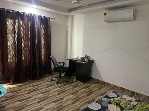 Living Room in 3 BHK Apartment at DLF Ridgewood Estate, Dlf Phase iv – for Sale