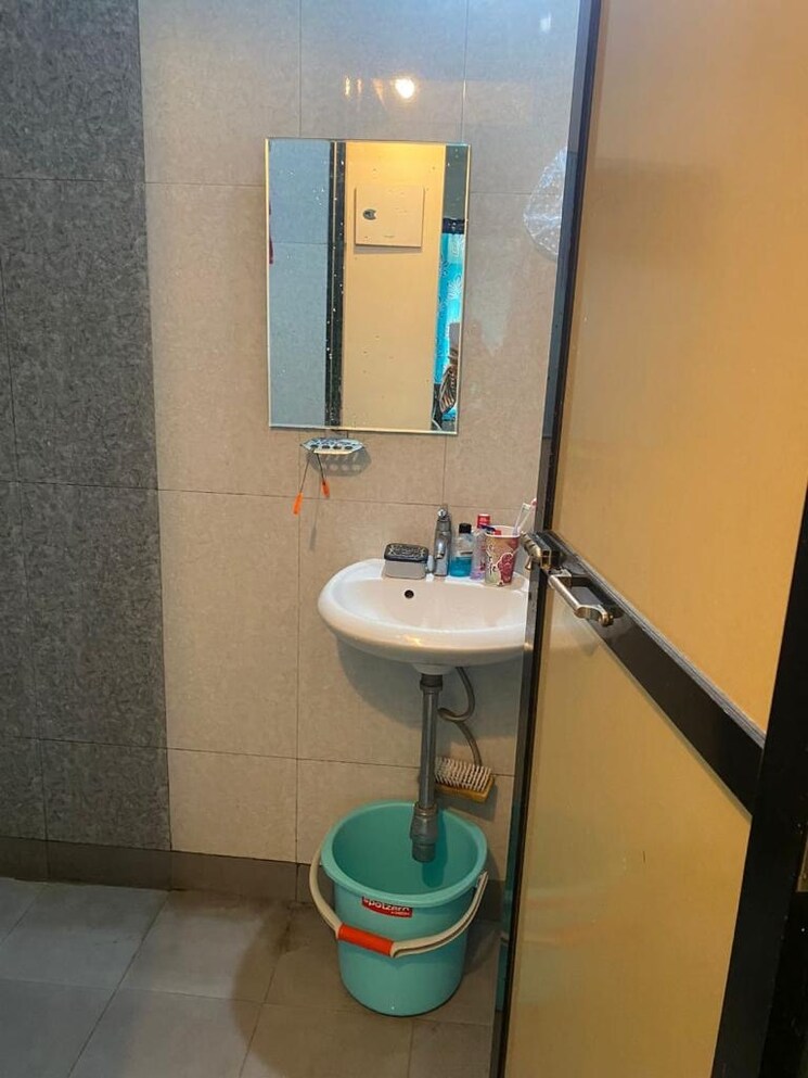 Bathroom, godrej-prime 1 Bedroom 550 Sq.Ft. Apartment In Chembur Mumbai 9274652