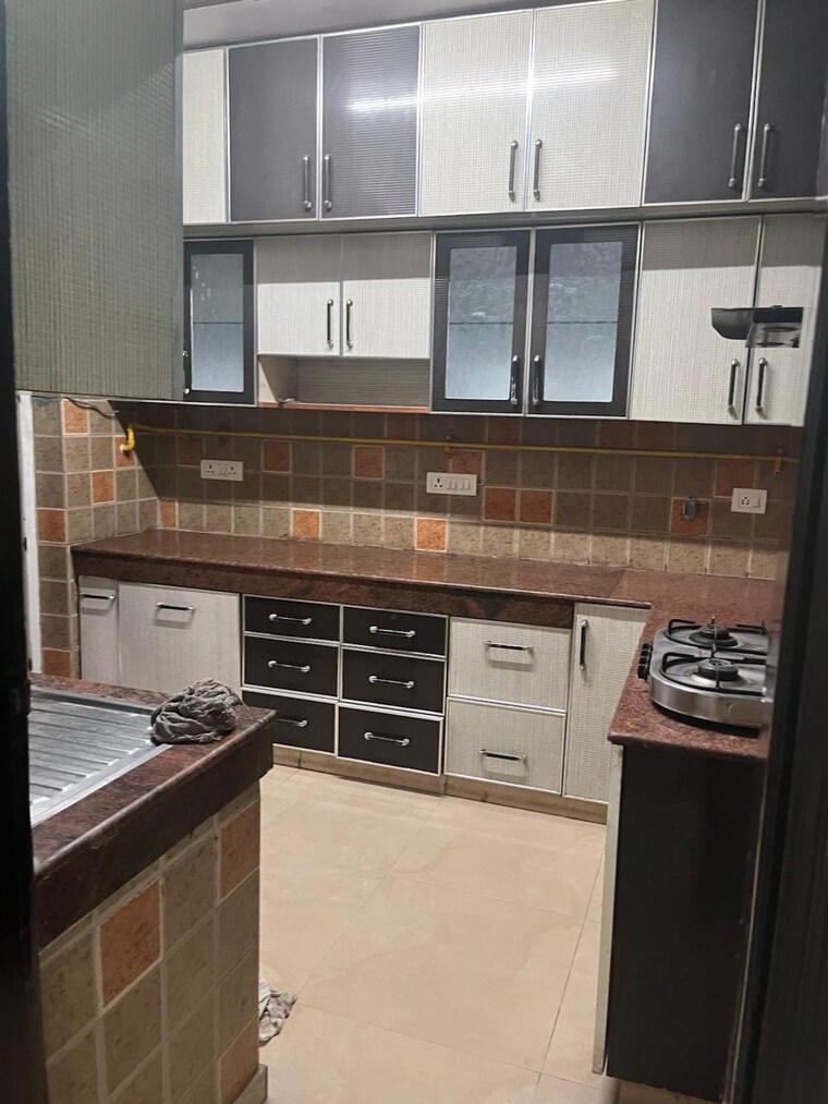 Kitchen, jmd-gardens 3 Bedroom 2020 Sq.Ft. Apartment In Sector 33 Gurgaon 9274668