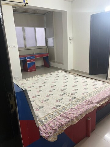 Bedroom in 3 BHK Apartment at JMD Gardens, Sector 33 – for Rent