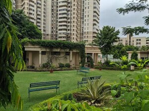 2 BHK Apartment – Exterior View View at DLF Silver Oaks, Sector 26 - for Rent