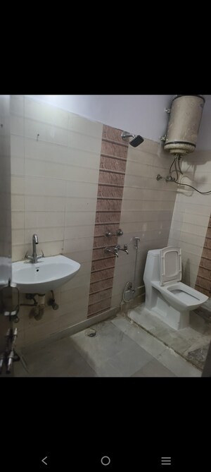 Bathroom in 1 BHK Builder Floor at Saket – for Rent
