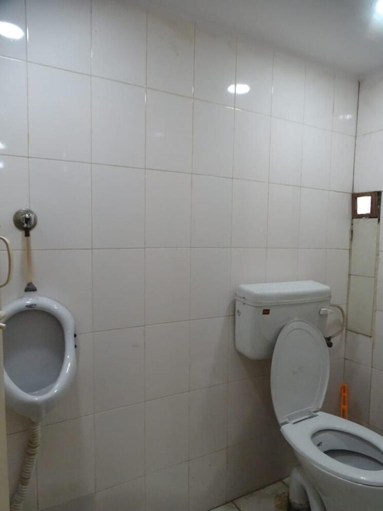 Bathroom, ashoka-plaza 3.5 Bedroom 2000 Sq.Ft. Apartment In Masab Tank Hyderabad 9274686