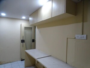 Room in 3.5 BHK Apartment at Ashoka Plaza, Masab Tank – for Rent