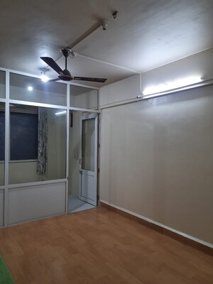 Room in 2 BHK Apartment at Vanaz Corner, Kothrud – for Rent