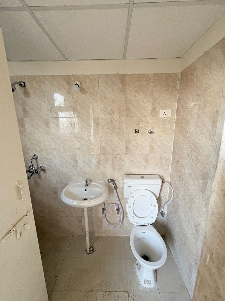 Bathroom, signature-the-millennia-2 2 Bedroom 1000 Sq.Ft. Apartment In Sector 37d Gurgaon 9274758