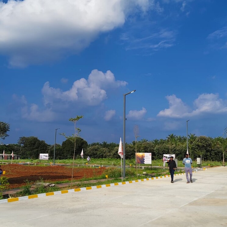 Garden, chethana-maple  1200 Sq.Yd. Plot In Sarjapur Road Bangalore 9274747