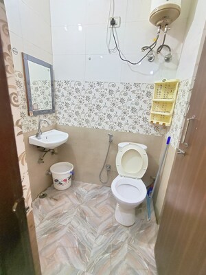Bathroom in 1 RK Builder Floor at SS 100, Sector 49 – for Rent