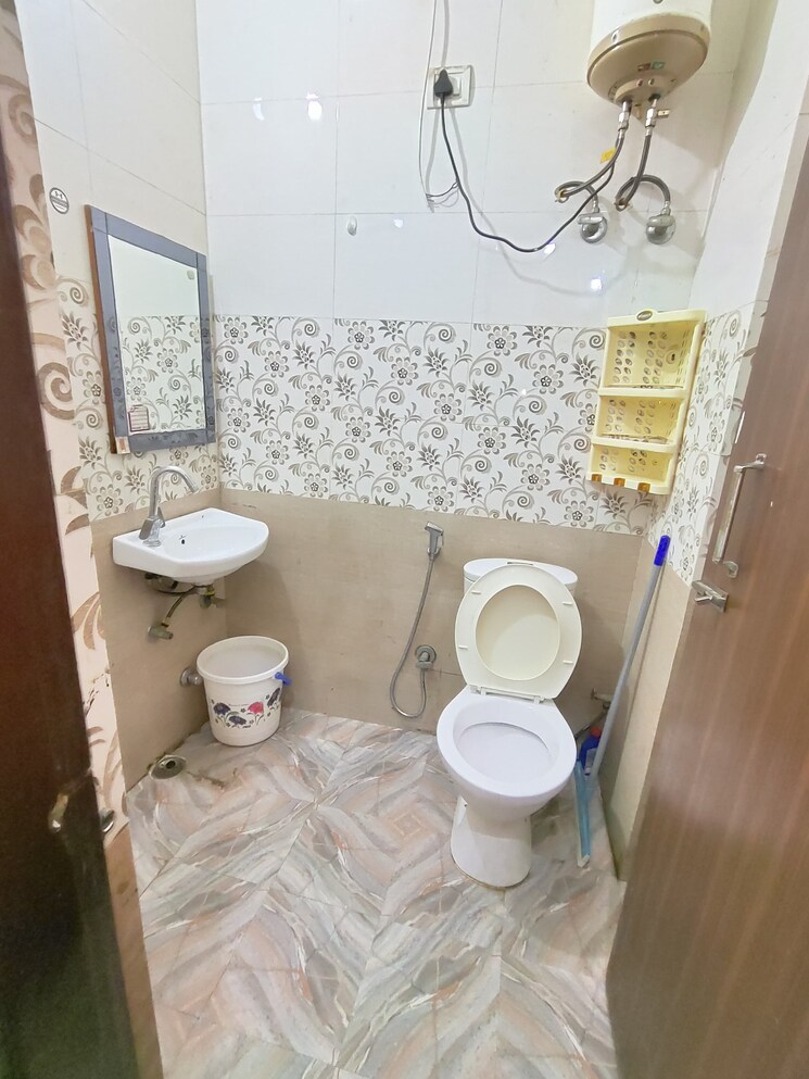 Bathroom, ss-100 1 RK 317 Sq.Ft. Builder Floor In Sector 49 Gurgaon 9274766