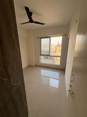 Room in 2 BHK Apartment at Signature The Millennia 2, Sector 37d – for Rent