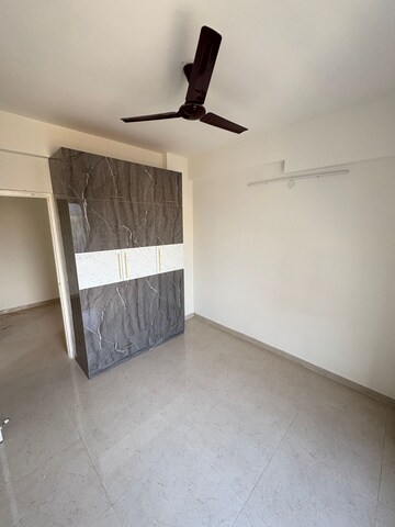 Room in 2 BHK Apartment at Signature The Millennia 2, Sector 37d – for Rent