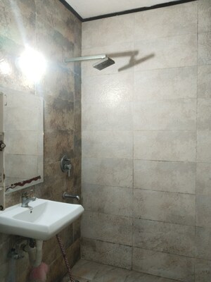 Bathroom in 3 BHK Apartment at Sarita Vihar Pocket-G RWA, Sarita Vihar – for Rent