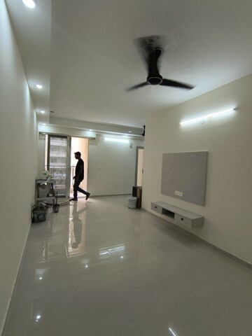 Room in 2 BHK Apartment at Signature The Millennia 2, Sector 37d – for Rent