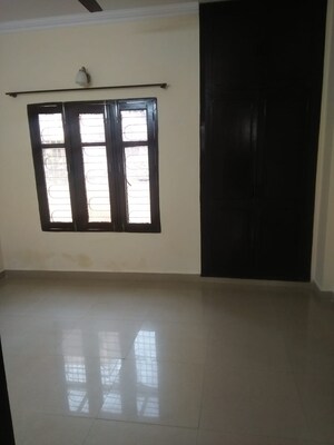 Room in 2.5 BHK Builder Floor at Malviya Nagar – for Rent