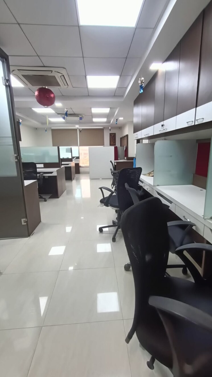 Team Area, bsel-tech-park Commercial Office Space 1700 Sq.Ft. In Vashi Sector 30a Navi Mumbai 9274791
