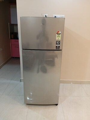 Furnished Amenities in 3.5 BHK Builder Floor at Sector 52 – for Rent