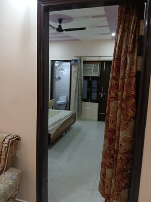 Building Lobby in 3.5 BHK Builder Floor at Sector 52 – for Rent