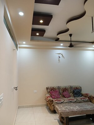 Furnished Amenities in 3.5 BHK Builder Floor at Sector 52 – for Rent