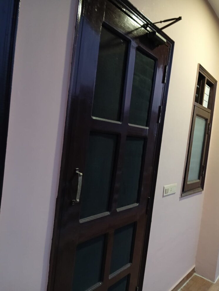 undefined, sector 52 3.5 Bedroom 2100 Sq.Ft. Builder Floor In Sector 52 Gurgaon 9274815