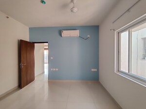 Room in 3 BHK Apartment at Prestige Tranquil, Kokapet – for Rent