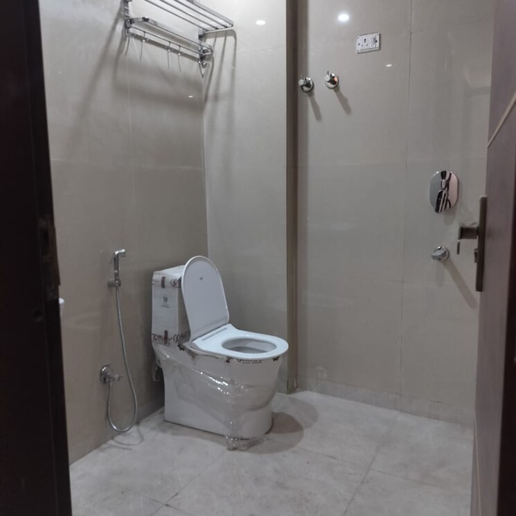 Bathroom, chattarpur 2 Bedroom 900 Sq.Ft. Builder Floor In Chattarpur Delhi 9274832
