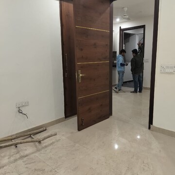 Room in 2 BHK Builder Floor at Chattarpur – for Rent