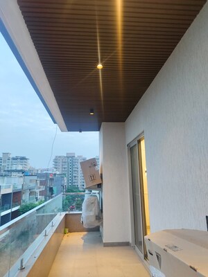 Balcony in 2.5 BHK Builder Floor at Sector 52 – for Rent