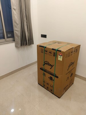 Room in 2.5 BHK Builder Floor at Sector 52 – for Rent